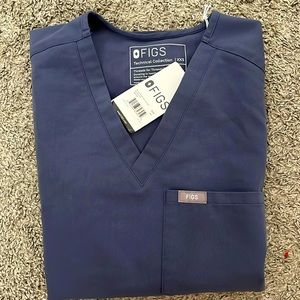 Figs Catarina one pocket scrub top in Space Navy